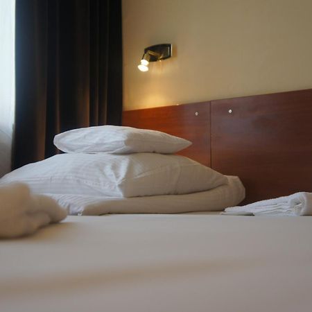Nu Hotel Łódź Buitenkant foto