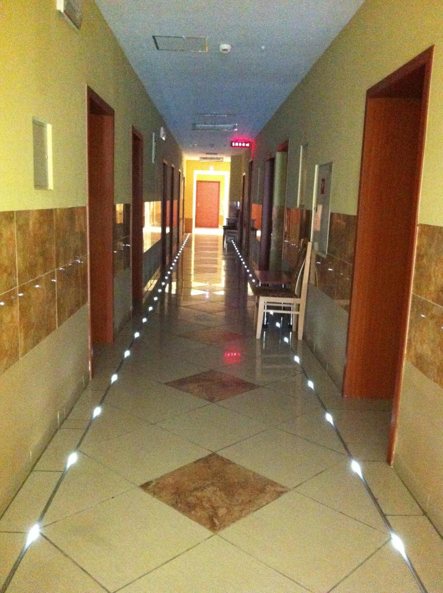 Nu Hotel Łódź Buitenkant foto