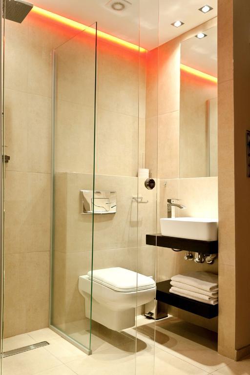 Nu Hotel Łódź Buitenkant foto
