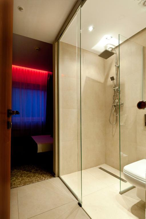 Nu Hotel Łódź Buitenkant foto